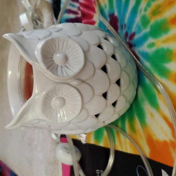 Yankee Candle Scenterpiece wax Warmer with Timer and lights up -Owl